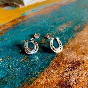 Sterling Silver Lucky Horseshoe Stud Earrings | NEVER WORN